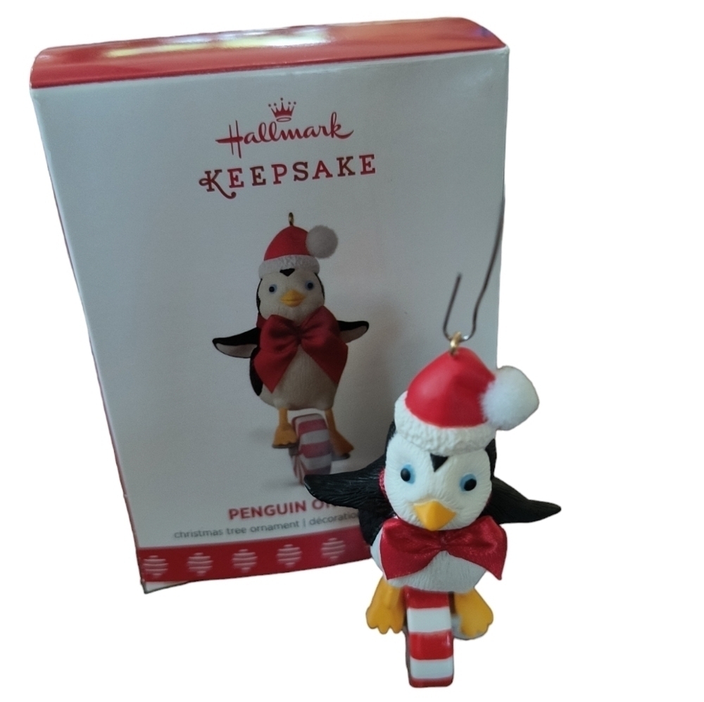 Hallmark Keepsake 2017 "Penguin On Parade" Tree Ornament